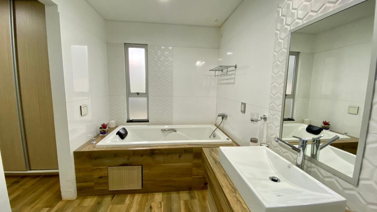 Moderna Y Unica Casa Independiente Con Jardin Y Estacionamiento Ciudad del Este Kültér fotó